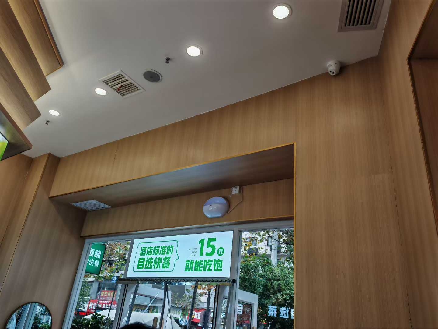 重庆某快餐店视频监控摄像头安装