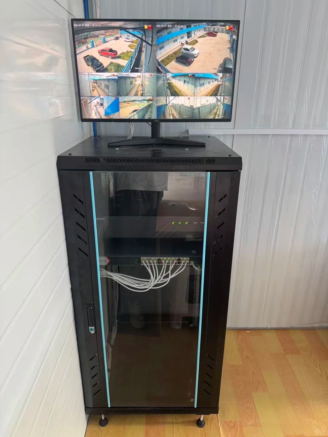 重庆南岸区某工地项目部海康威视监控摄像头